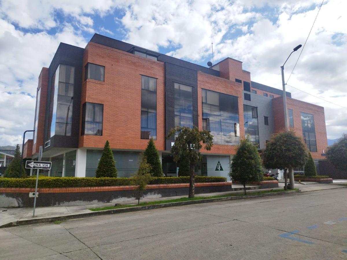 Quality Apart, Exclusive Penthouses Куэнка Экстерьер фото